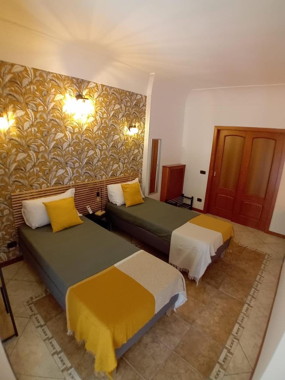 Reginella House Hotel Naples Luaran gambar