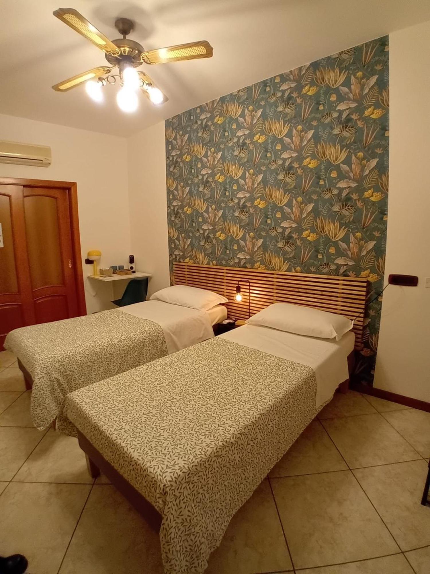 Reginella House Hotel Naples Luaran gambar